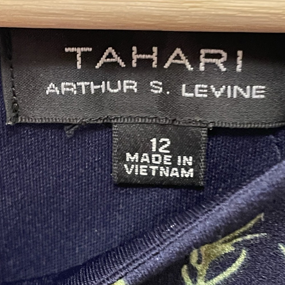Tahari Arthur S‎ Levine Women's Size 12 Navy Floral Lined Fit & Flare Dress - Picture 4 of 9